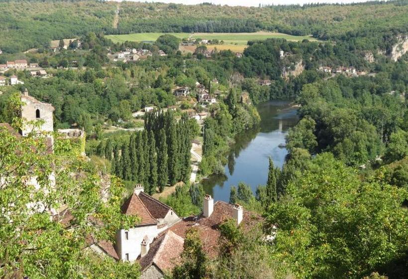 פנסיון A Deux Pas De St Cirq Lapopie, La Chambre Du Cocher Des Murets De L Isa
