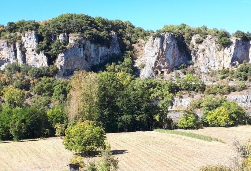 פנסיון A Deux Pas De St Cirq Lapopie, La Chambre Du Cocher Des Murets De L Isa