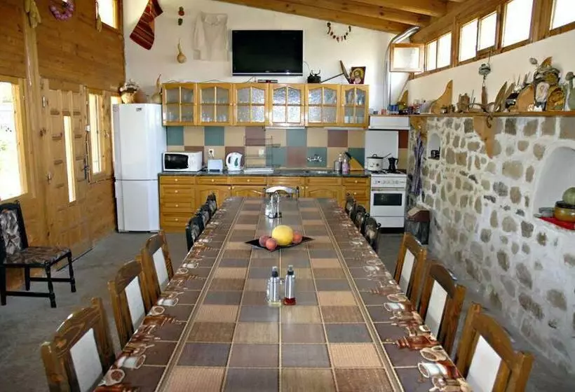 ペンション Villa Pirenya