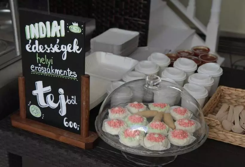 ユースホステル Kamala Kutir