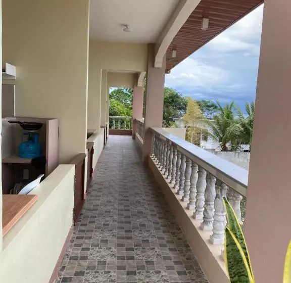 ユースホステル Kellocks  Seaview Apartelle