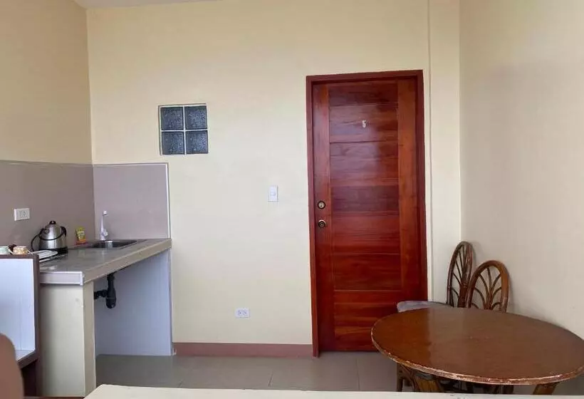 ユースホステル Kellocks  Seaview Apartelle