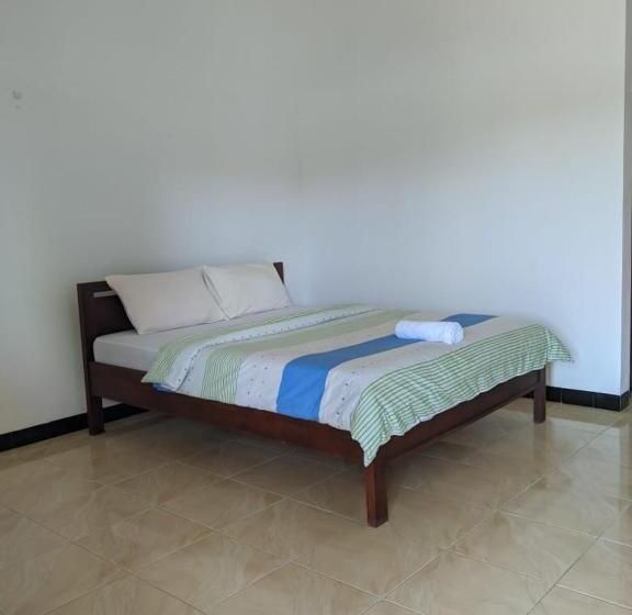 住宿加早餐 Andy S Lodge Kelimutu