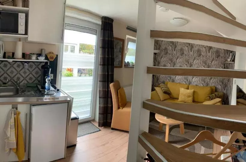 ベッドアンドブレックファースト At Marries