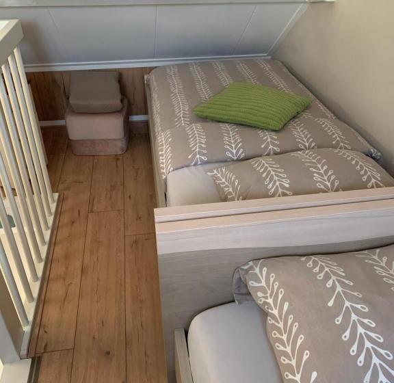 Bed and Breakfast At Marries