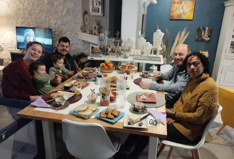 Aamiaismajoitus (B&B) Au Monde De Maëlle