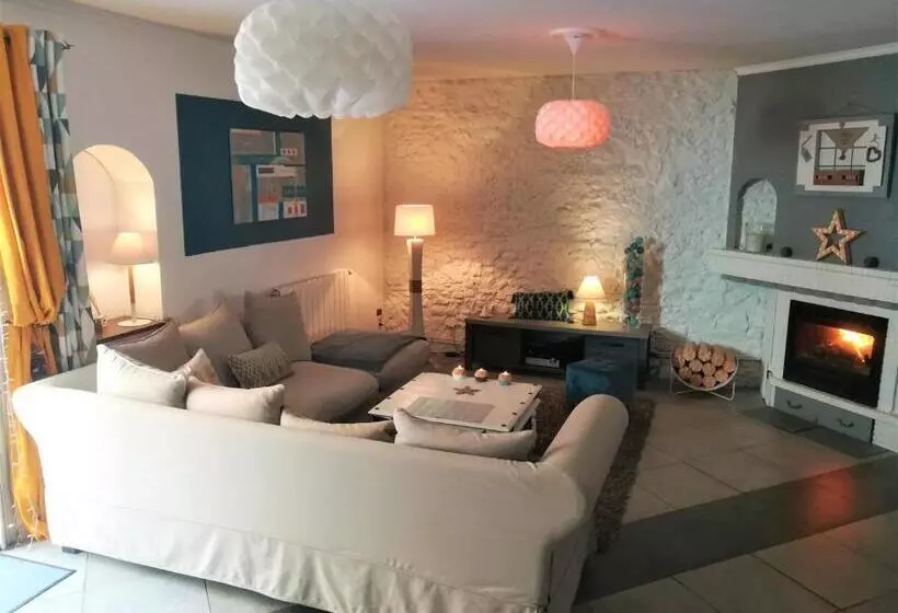 Aamiaismajoitus (B&B) Au Monde De Maëlle