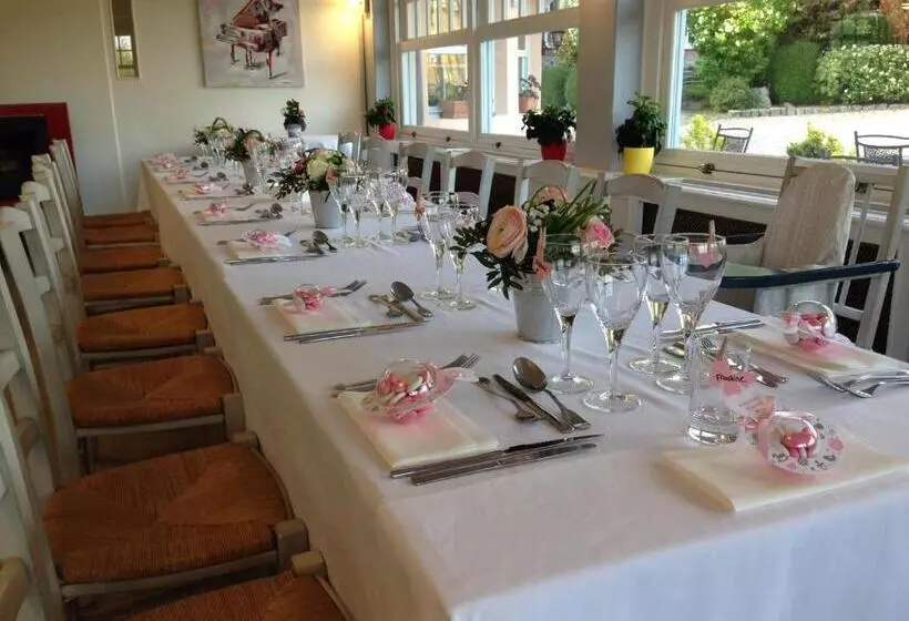 Aamiaismajoitus (B&B) Auberge De La Roque