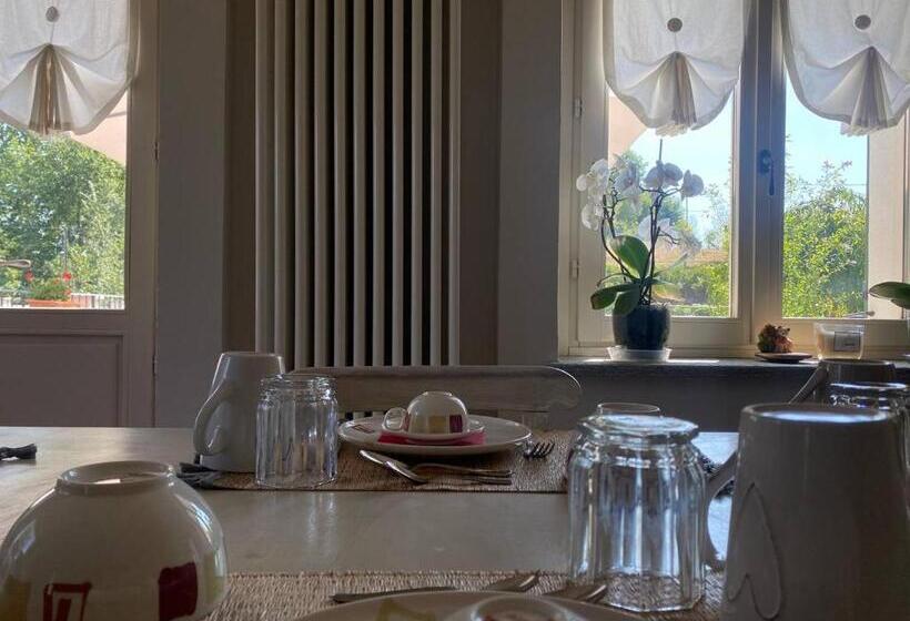 צימר Cascina Spazio Indaco