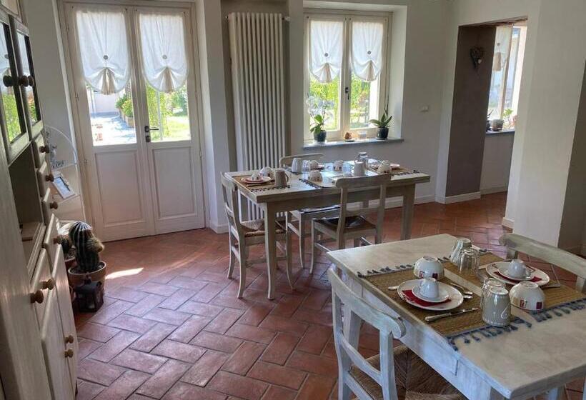 צימר Cascina Spazio Indaco