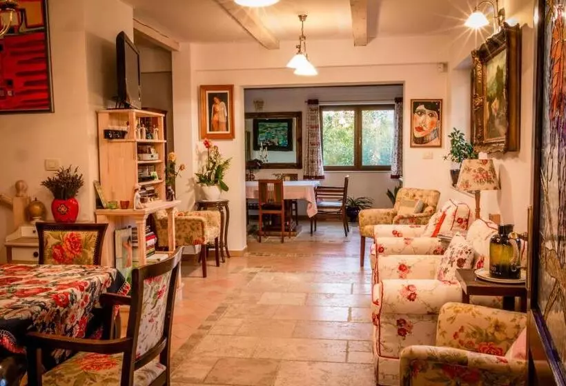 ベッドアンドブレックファースト Daiconi Boutique House