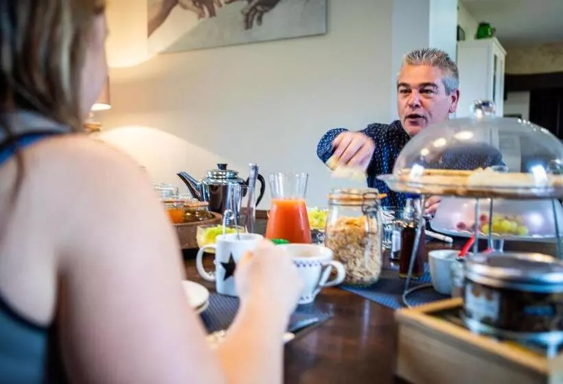 Aamiaismajoitus (B&B) Il était Une Fois Brocéliande