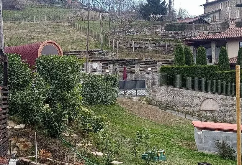 Aamiaismajoitus (B&B) La Tana Dello Scoiattolo   Adults Only