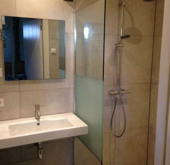 住宿加早餐 Vrijstaand Koetshuis Marron