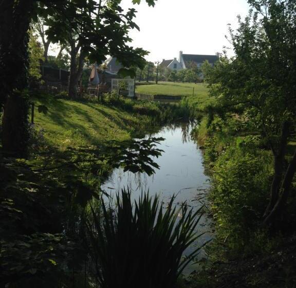 住宿加早餐 Vrijstaand Koetshuis Marron