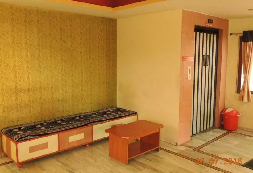 Hotelli Green Park Ambaji