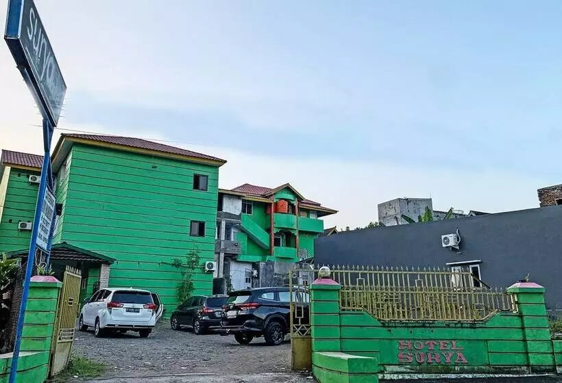 Hotelli Oyo 91757 Surya