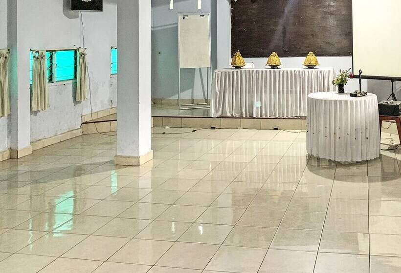 Hotel Oyo 91757 Surya