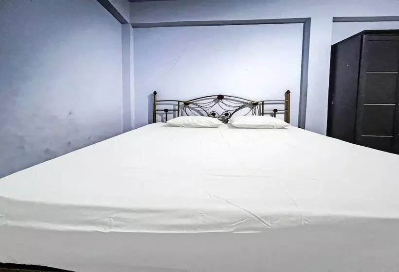 Hotelli Oyo 91757 Surya