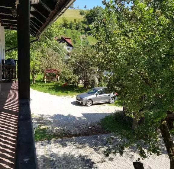 Pensió Casa Girbacea