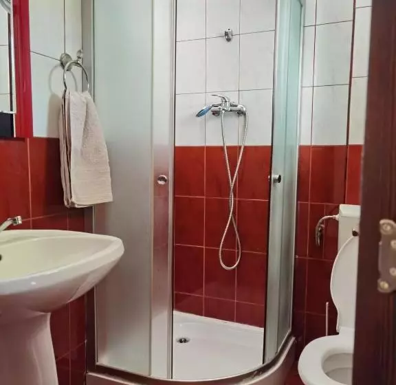 Pensió Casa Girbacea