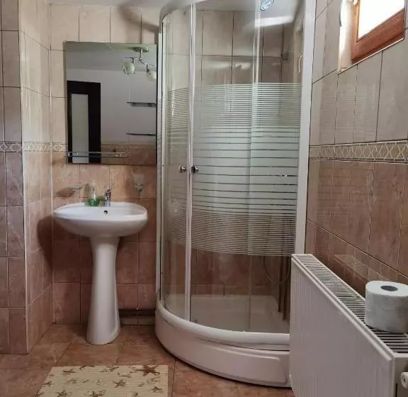 Pensió Casa Girbacea