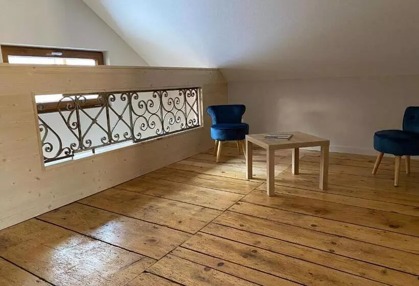 ペンション L’aile Droite Du Château