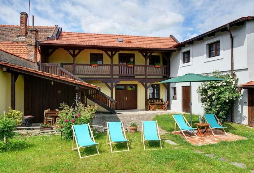 Pensió Na Letnim Byte