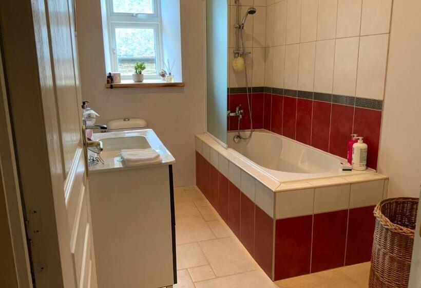 Welcoming And Peaceful Bed And Breakfast