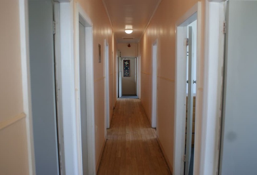 42b College House   Hostel