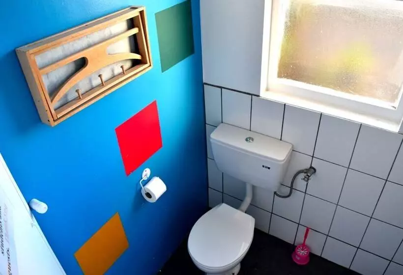 42b College House   Hostel