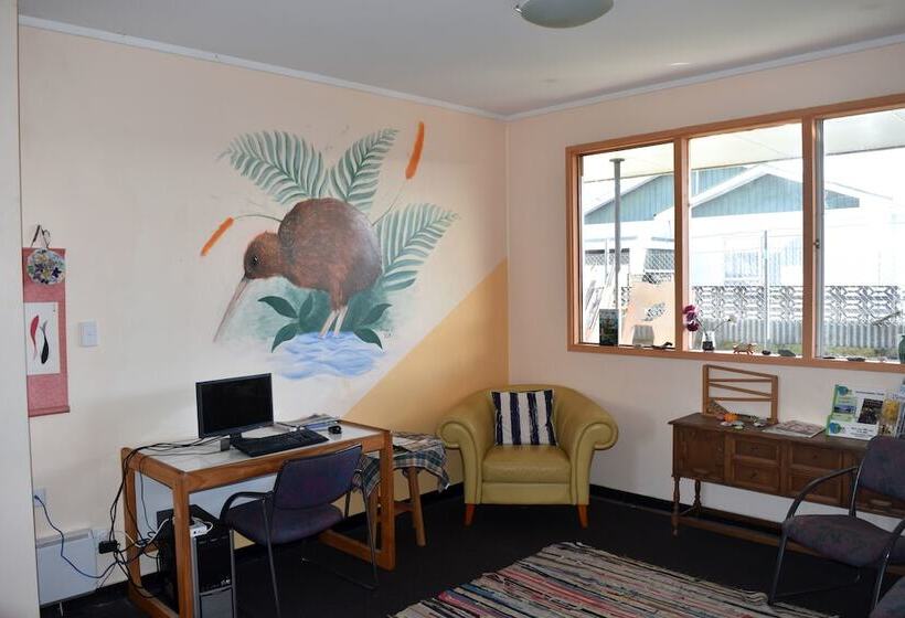 42b College House   Hostel