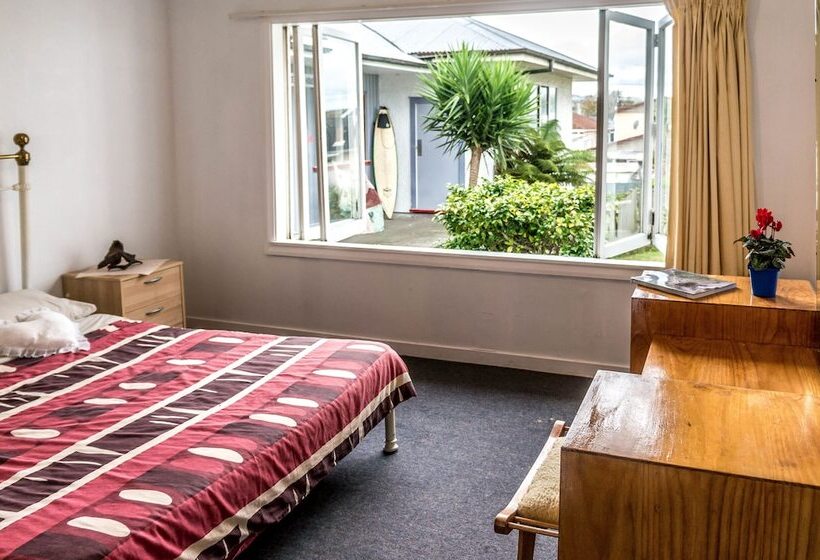 42b College House   Hostel