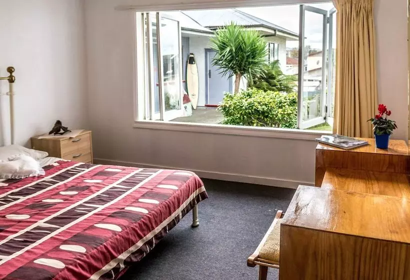 42b College House   Hostel