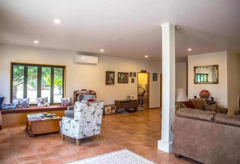 ベッドアンドブレックファースト Heartland Lodge