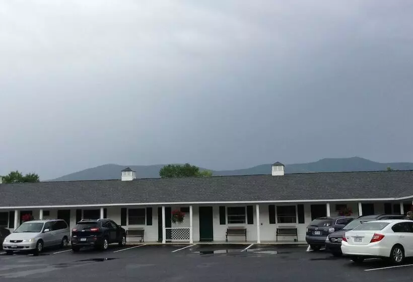 Briarcliff Motel