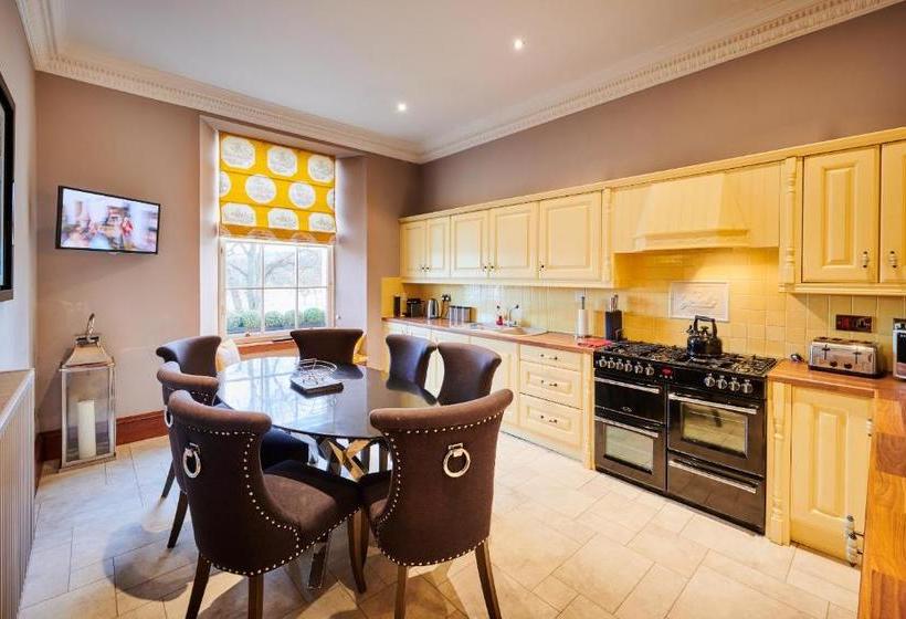 Hotelli Alexander Residence