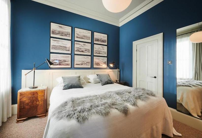 Hotelli Alexander Residence