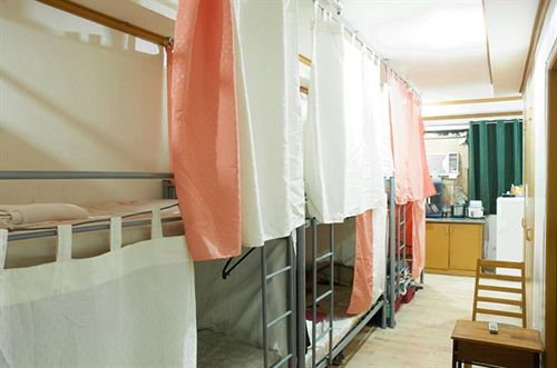 فندق صغير Amax Inn Makati