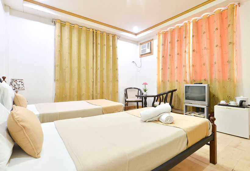 فندق صغير Amax Inn Makati