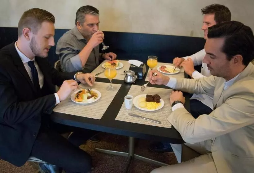 Aruá Hotel, Restaurante E Convenções