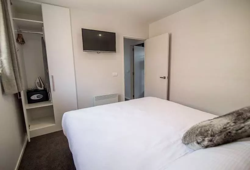 Hotel Tasman Holiday Parks   Te Anau