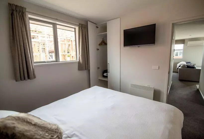 Hotel Tasman Holiday Parks   Te Anau