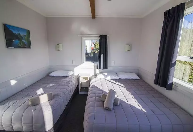 Hotel Tasman Holiday Parks   Te Anau