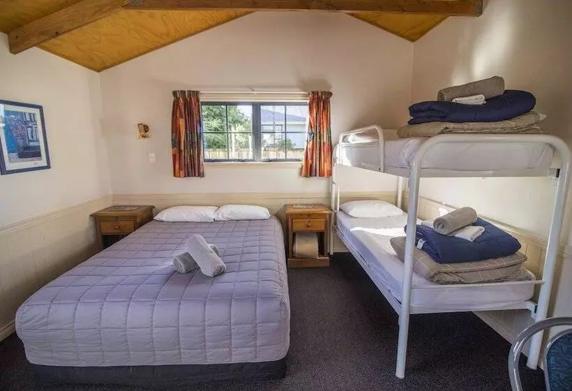 Hotel Tasman Holiday Parks   Te Anau