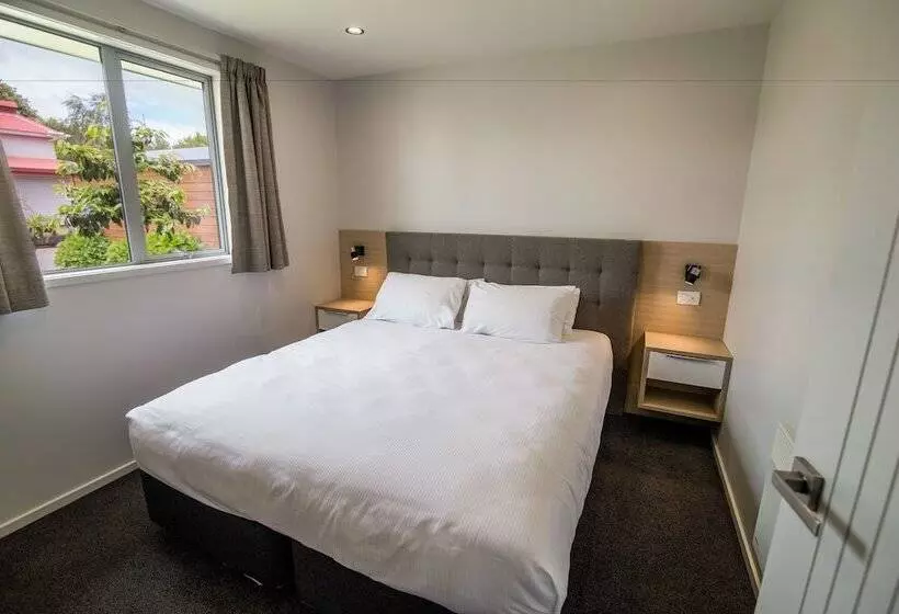 Hotel Tasman Holiday Parks   Te Anau