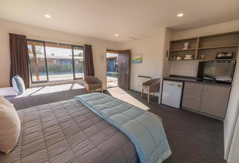 Hotel Tasman Holiday Parks   Te Anau