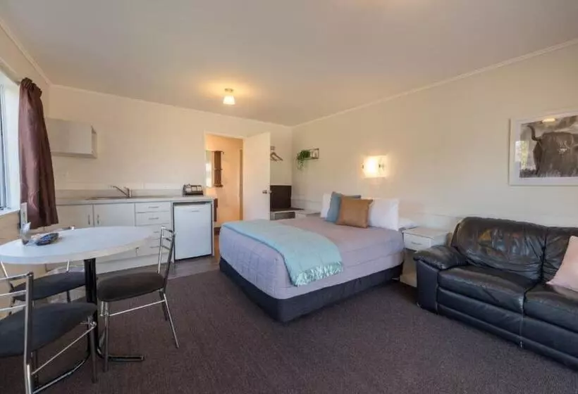 Hotel Tasman Holiday Parks   Te Anau