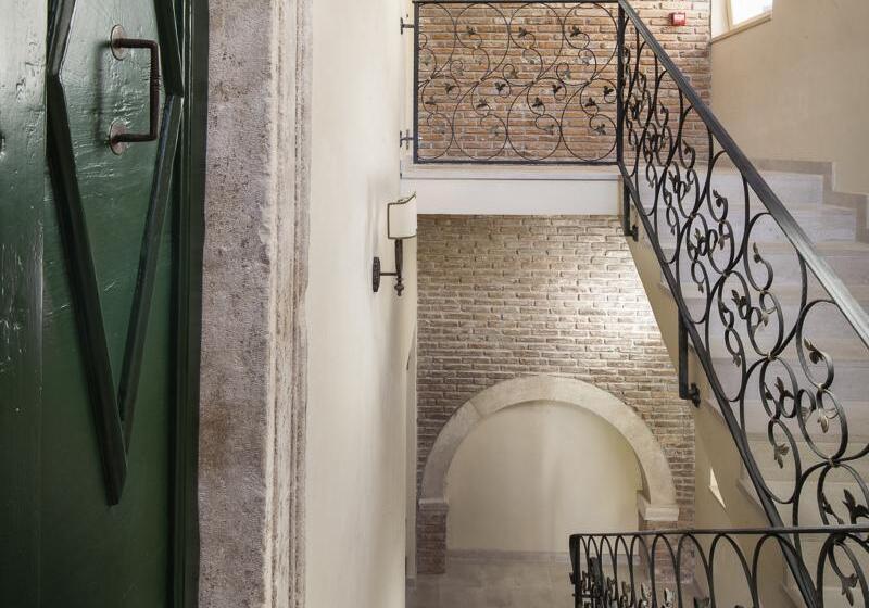 Heritage Hotel Life Palace