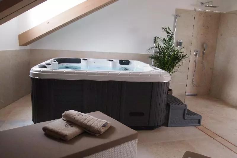 Heritage Hotel Life Palace